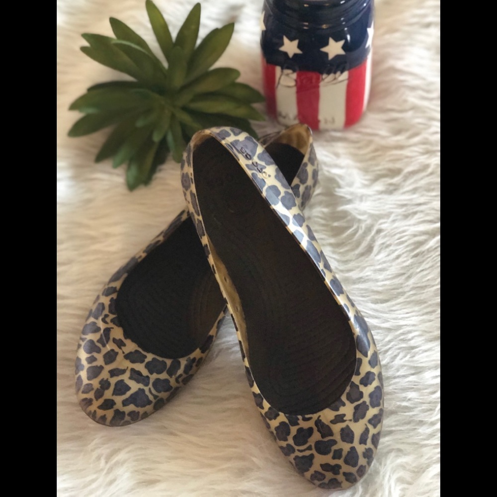 CROCS animal print women’s size 9